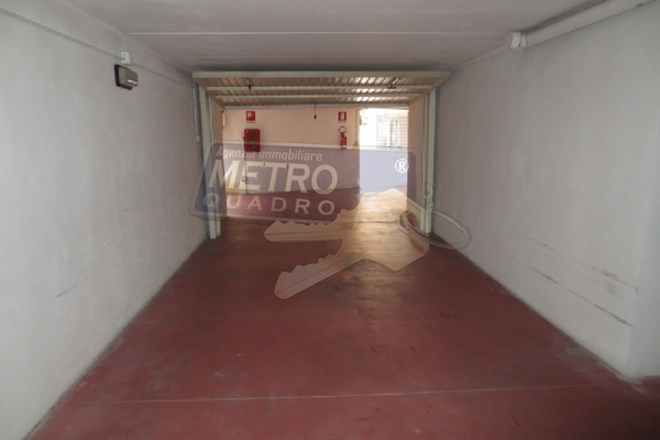 interno 3 - AUTORIMESSA THIENE (VI) CENTRO 